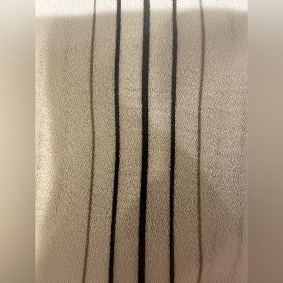 Loft Women’s Cream Striped Collared Shirt Size Large - Picture 3 of 5